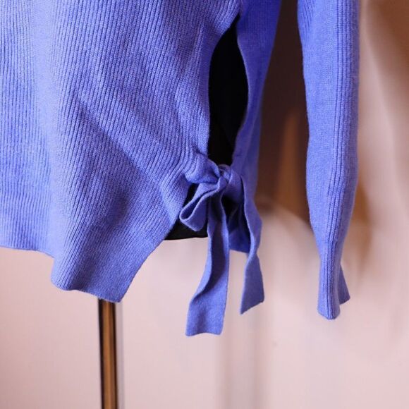 Periwinkle Blue Cropped Tie Up Sweater Sz XS - Picture 4 of 5